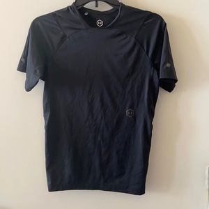 Black medium UnderArmour shirt